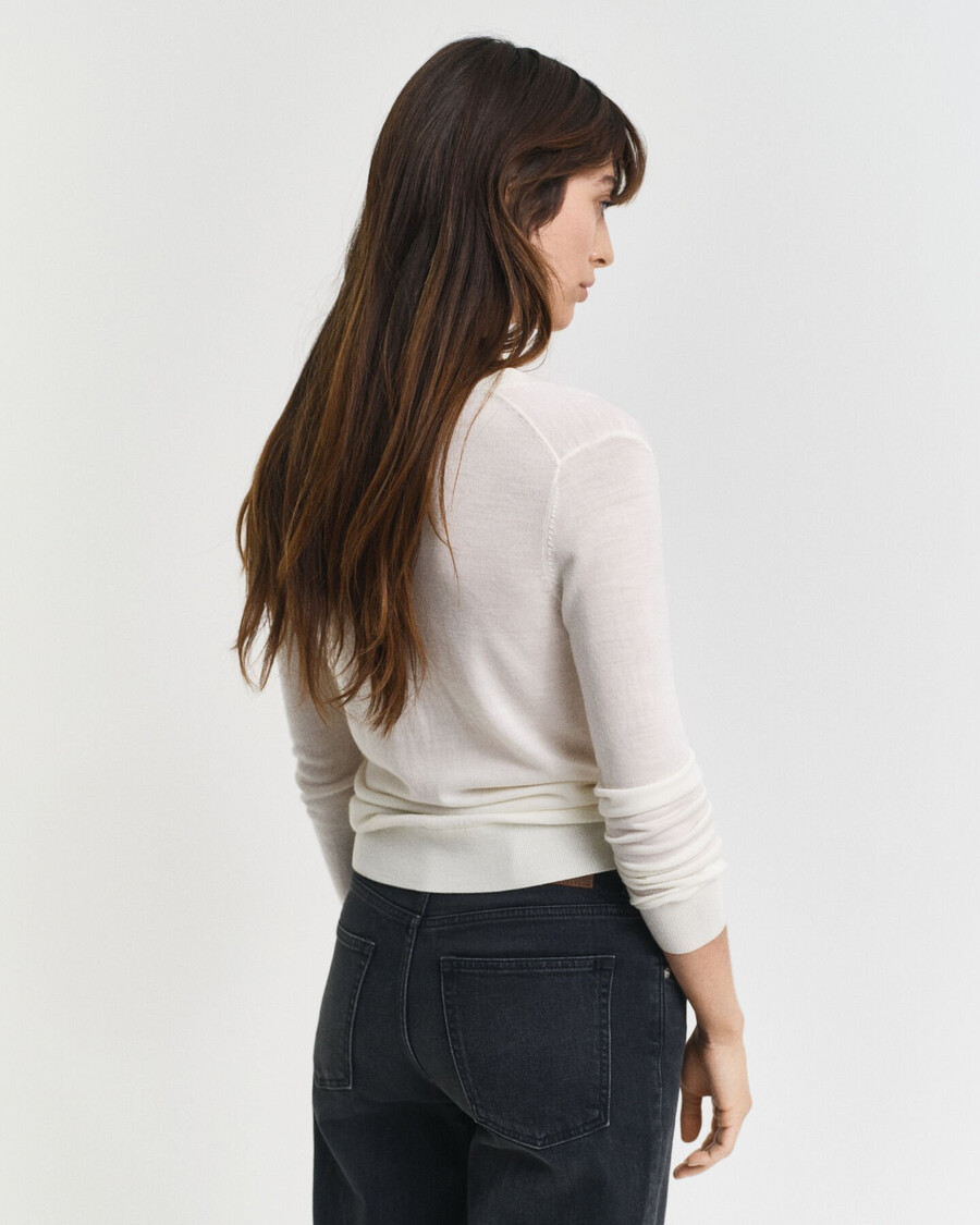 suéter de lã merino extrafina com decote em v - creme