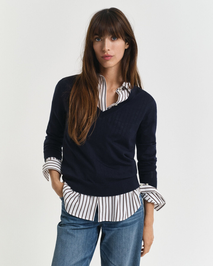 suéter de lã merino extrafina com decote em v - azul noite