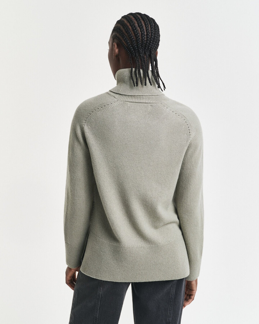 suéter de gola alta em mistura de lã macia e cashmere - verde sálvia desbotado