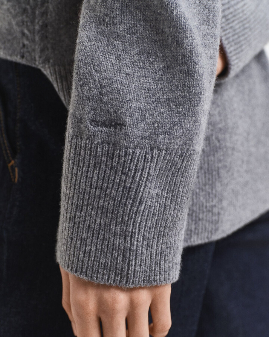 suéter de gola alta em mistura de lã macia e cashmere - cinza mesclado